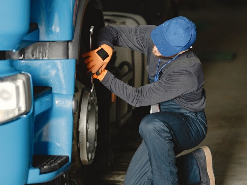 Minimizing Downtime with Mobile Truck Repair Service